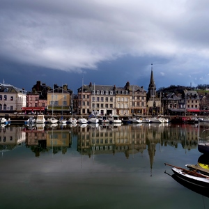 Port d'Honfleur, maisons, bateaux et reflets - France  - collection de photos clin d'oeil, catégorie paysages